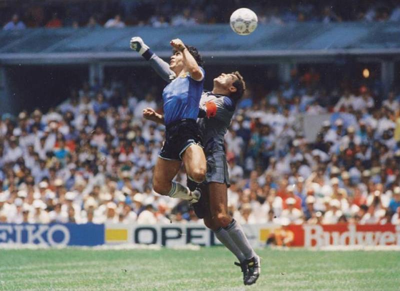 Diego Maradona - Pha bàn thắng “bàn tay của Chúa”