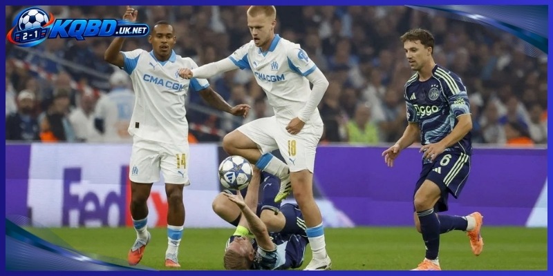 Bộ kỹ năng cần thiết của tiền vệ